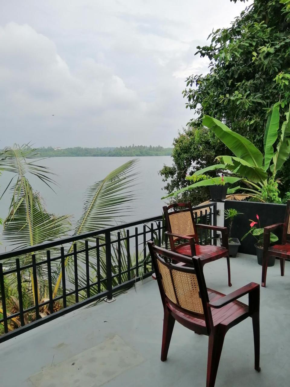 Hikka Lagoon Hikkaduwa Bagian luar foto