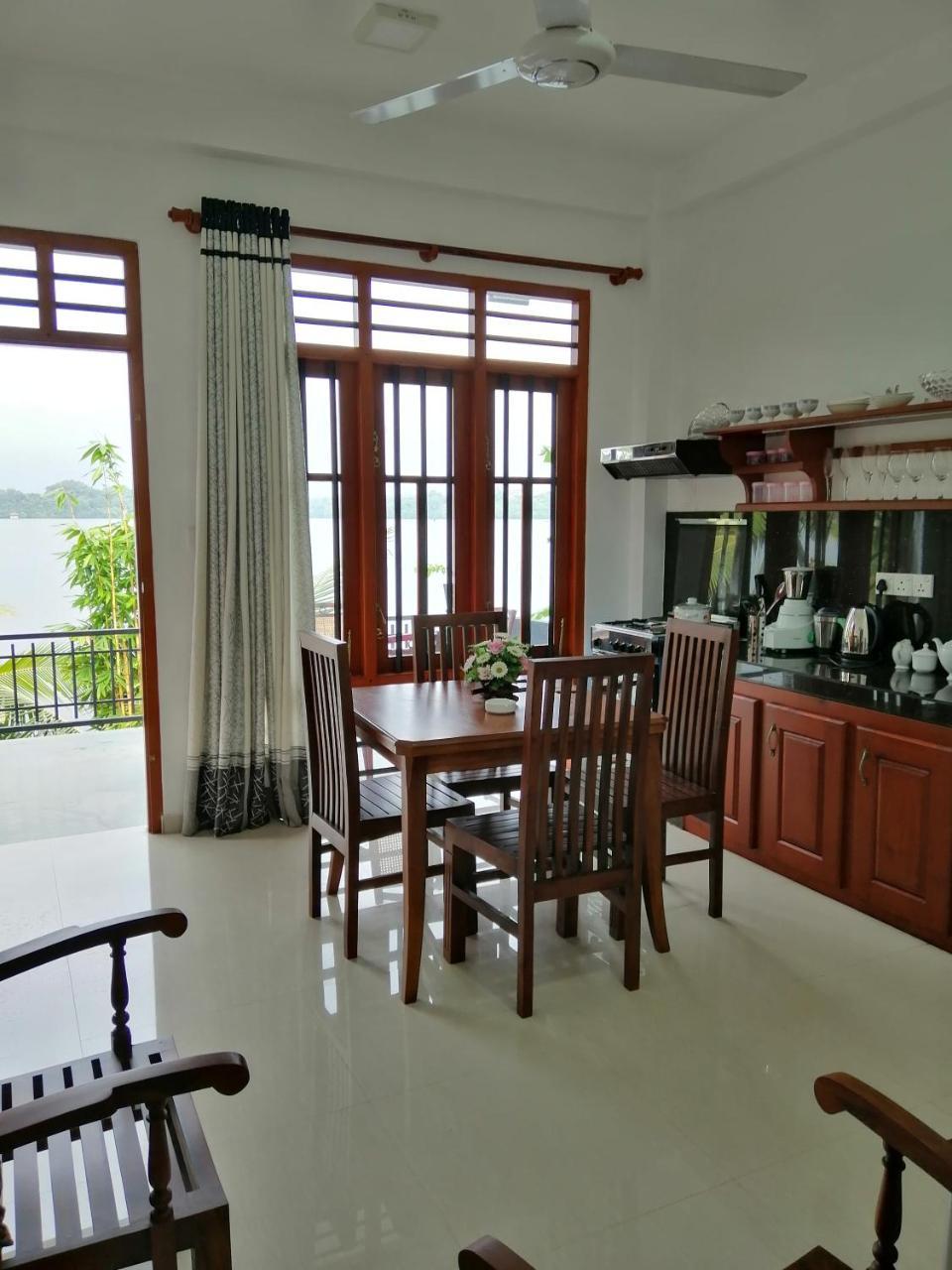 Hikka Lagoon Hikkaduwa Bagian luar foto