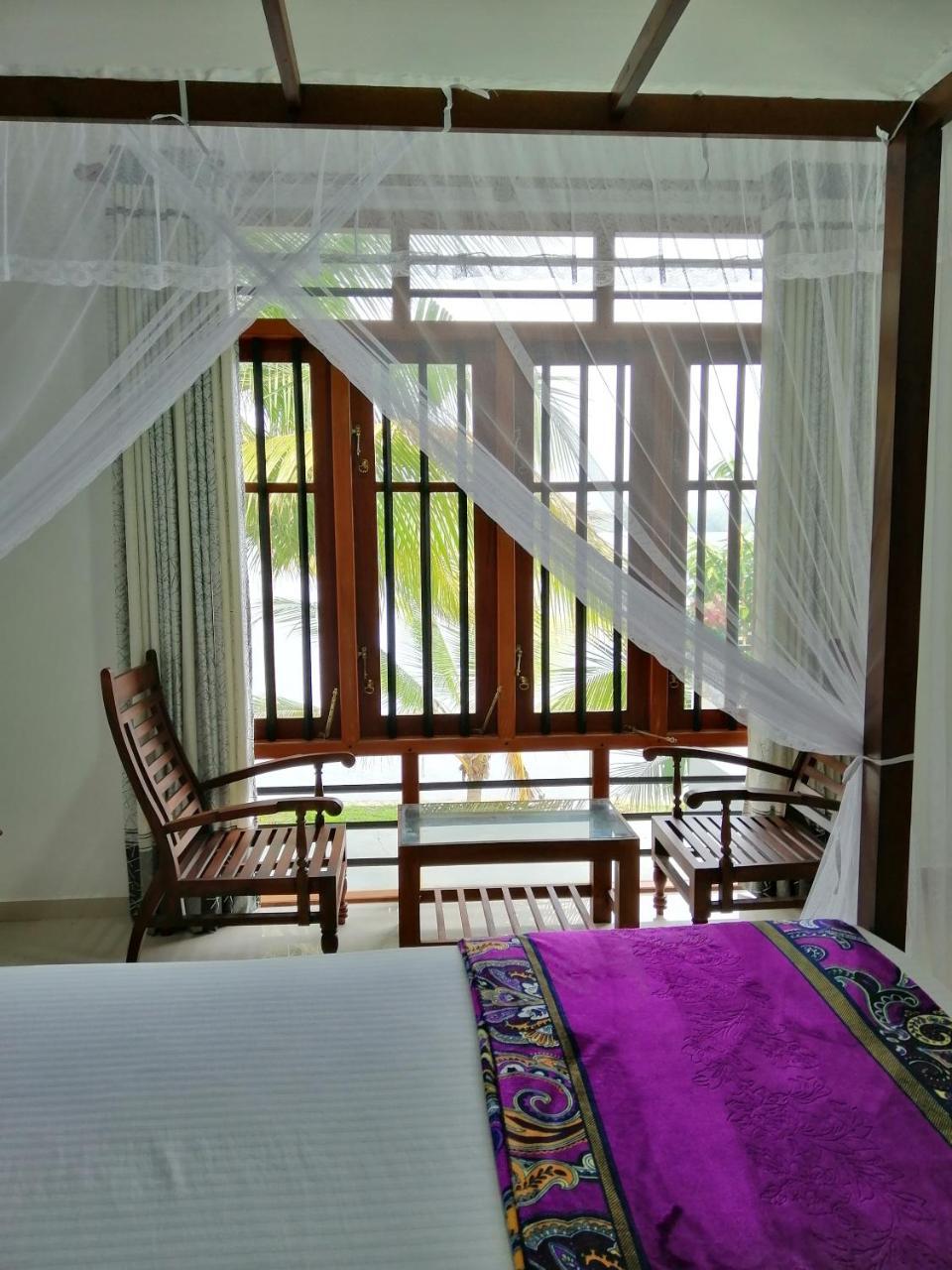 Hikka Lagoon Hikkaduwa Bagian luar foto